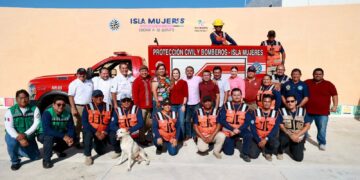 Fortalece Atenea Gómez al Cuerpo de Bomberos con entrega de nueva unidad de rescate