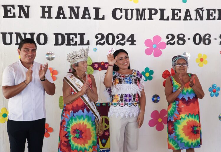 Blanca Merari participa en tradicional “Kooten Hanal” en Casa del Adulto Mayor de Puerto Morelos