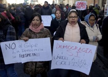 López Obrador celebra fracaso de intento de golpe de Estado en Bolivia