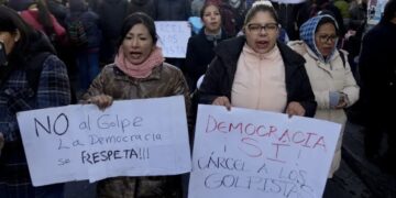 López Obrador celebra fracaso de intento de golpe de Estado en Bolivia