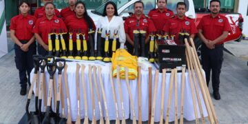 Blanca Merari entrega vehículos oficiales a Bomberos, Protección Civil e Instituto de la Mujer