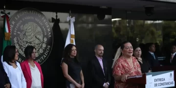 INE entrega en San Lázaro constancias de mayoría a diputados