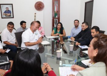 Blanca Merari se reúne con equipo de trabajo para acordar acciones preventivas ante huracán “Beryl”