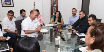 Blanca Merari se reúne con equipo de trabajo para acordar acciones preventivas ante huracán “Beryl”