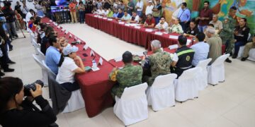 Se reúnen autoridades de Cancún ante alerta verde por Beryl