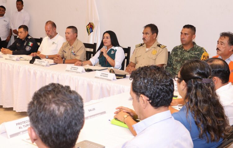Puerto Morelos se declara listo para recibir al huracán "Beryl"