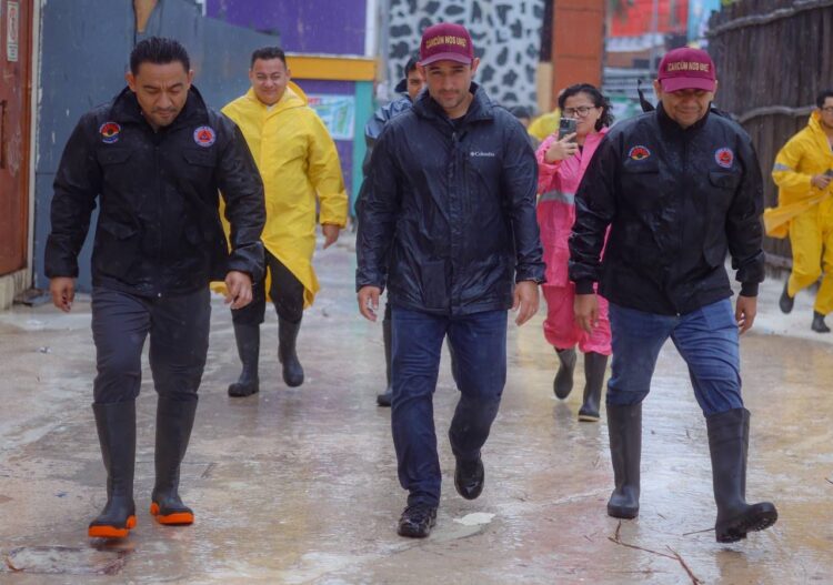 Con mínimas afectaciones pasa Cancún a alerta amarilla luego del huracán "Beryl"