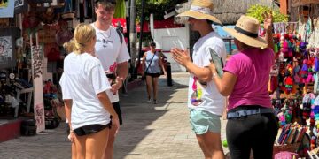 Se reactiva la actividad económica en Isla Mujeres luego del paso del huracán ‘Beryl’