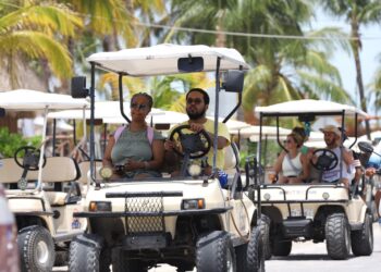 Proyectan exitosa temporada vacacional de verano en Isla Mujeres
