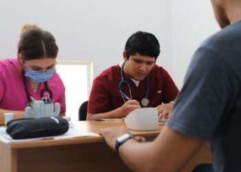 Gobierno Municipal de Isla Mujeres tramita certificados médicos gratuitos en Centros Comunitarios