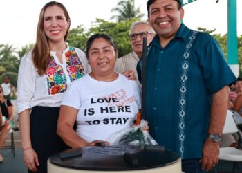 El Gobierno Municipal de Isla Mujeres continúa con el Programa de Subsidio de Tinacos