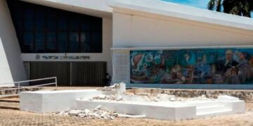 De gandallismos y estatuas majadas