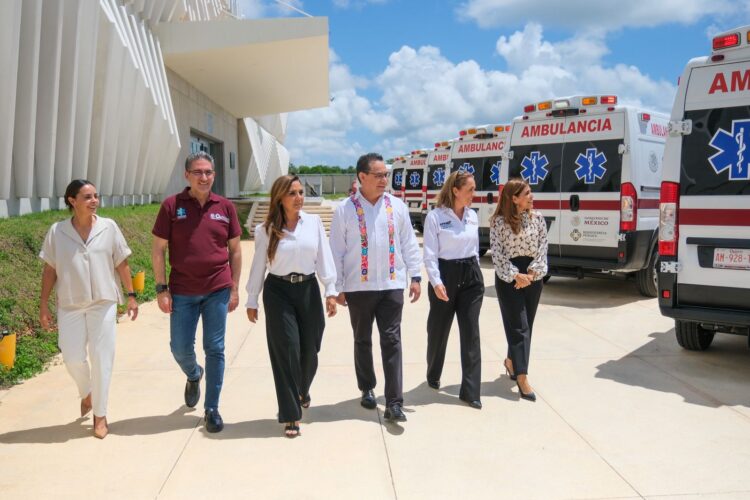Mara Lezama recibe 31 ambulancias para fortalecer atención pre hospitalaria en Quintana Roo