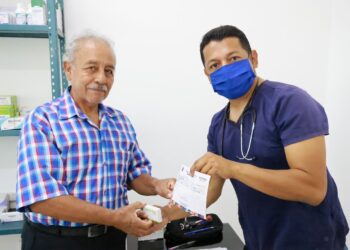 Brindan atención médica gratuita en los centros comunitarios de Isla Mujeres