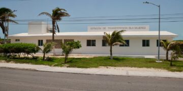 Atenea Gómez transforma la Estación de Transferencia en Isla Mujeres
