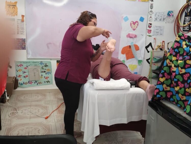 DIF Puerto Morelos lleva programa “Feria de Salud en tu Colonia” a Leona Vicario y Central Vallarta