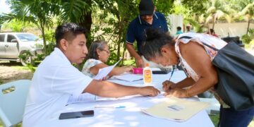 Entregan semillas de maíz a productores agrícolas y equipos para huertos de bienestar a mujeres de Puerto Morelos