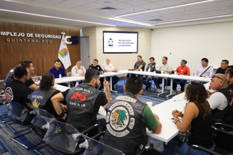 Motociclistas y autoridades se reúnen en Quintana Roo para analizar reformas a la Ley de Movilidad