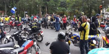 La ley a “chaleco”