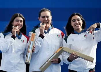 Ganan mexicanas primera medalla de bronce en tiro con arco femenil