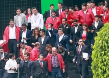 Alejandro Moreno se registra para repetir en dirigencia del PRI