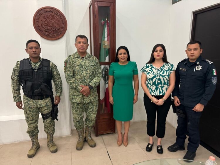 Blanca Merari se reúne con el comandante de la 34 Zona Militar