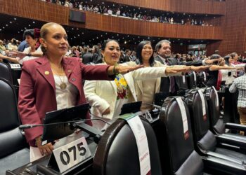 Asumen Mildred Ávila y Humberto Aldana cargos como diputados federales