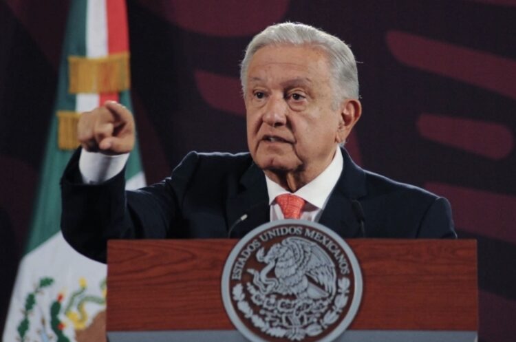 No somos extremistas queremos que en México haya auténtica democracia, señala AMLO