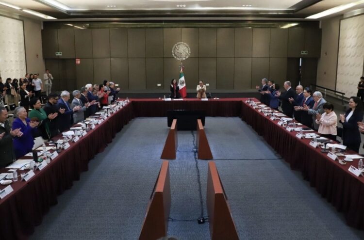 Gabinete saliente y de Claudia Sheinbaum inician proceso de "transición inédito"