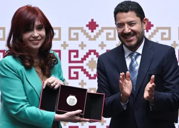México se convirtió en un ‘faro’ político con AMLO, asegura Cristina Fernández