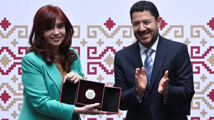 México se convirtió en un ‘faro’ político con AMLO, asegura Cristina Fernández