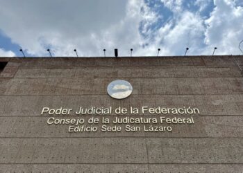 Oposición a reforma es porque el Poder Judicial está "al servicio de minorías", asegura AMLO