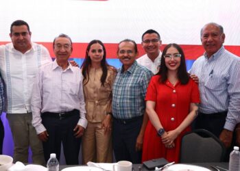 Ana Paty Peralta respalda a familia croquista por el bienestar de Cancún