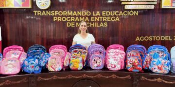 Atenea Gómez lanza nuevo Programa de Entrega de Mochilas en Isla Mujeres