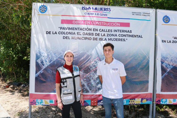 Transforma Atenea Gómez la colonia Oasis en Ciudad Mujeres con obras de pavimentación