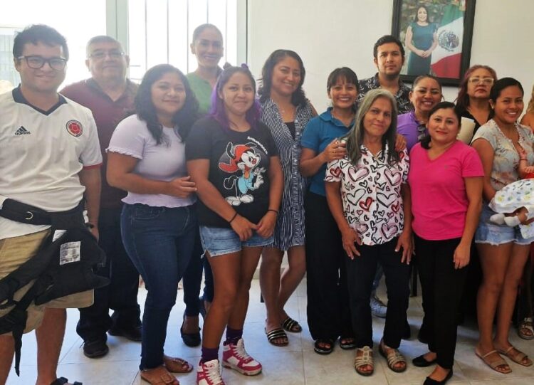 Fomentan el emprendimiento entre amas de casa y jóvenes de Puerto Morelos