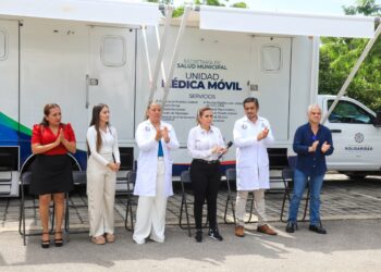 Cumple Lili Campos con mejoras en el sistema de salud local en Playa del Carmen
