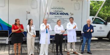 Cumple Lili Campos con mejoras en el sistema de salud local en Playa del Carmen