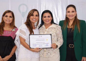 Gobierno de Puerto Morelos recibe reconocimiento por alto cumplimiento de obligaciones de transparencia
