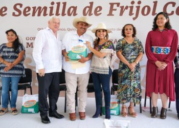 Mara Lezama y Víctor Villalobos entregan semilla certificada de frijol para siembra de más de 2 mil 125 productores