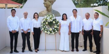 Blanca Merari encabeza ceremonia por el 182 aniversario luctuoso de Leona Vicario