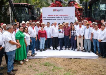 Mara Lezama entrega cosechadoras de última generación para beneficio de más de 3 mil 500 cañeros