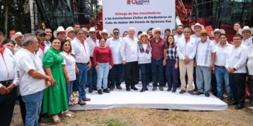Mara Lezama entrega cosechadoras de última generación para beneficio de más de 3 mil 500 cañeros