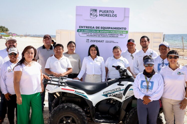 Blanca Merari entrega equipamiento para limpieza de playas en Puerto Morelos