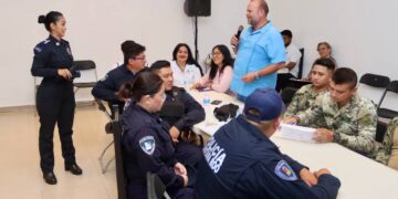 Imparten a servidores públicos de Puerto Morelos el taller "La trata no es parte del juego"