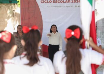 Blanca Merari encabeza arranque del ciclo escolar 2024-2025 en Puerto Morelos