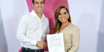 Eugenio Segura renuncia a la Sefiplan; asumirá cargo como Senador por Quintana Roo
