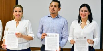 Inicia la transición en Solidaridad; se reúnen Estefanía Mercado y Lili Campos