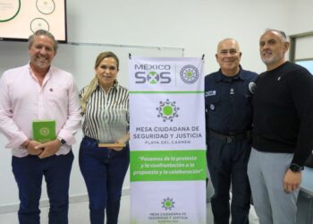 Recibió Lili Campos reconocimiento por ardua labor en seguridad