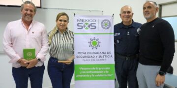 Recibió Lili Campos reconocimiento por ardua labor en seguridad